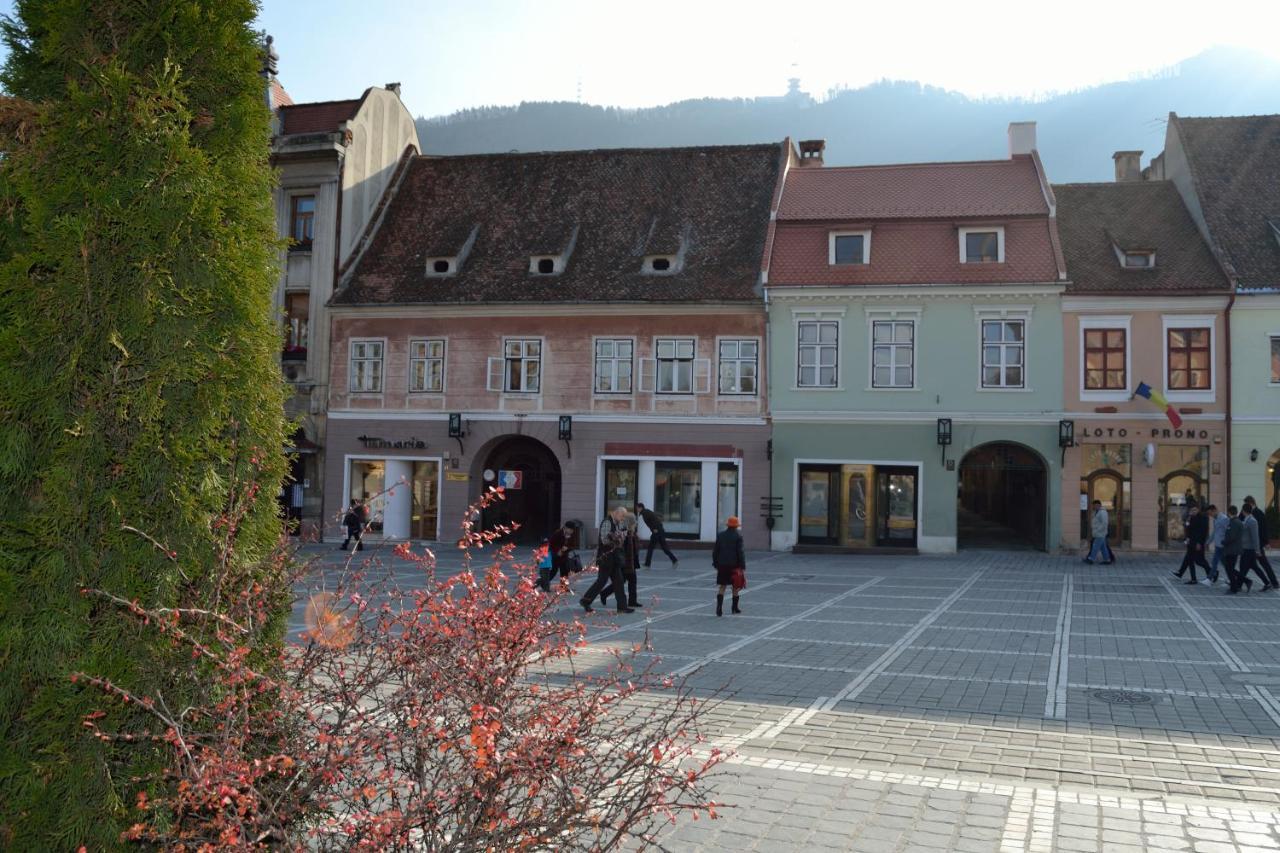 Casa Krone - Piata Sfatului Braşov Exterior foto